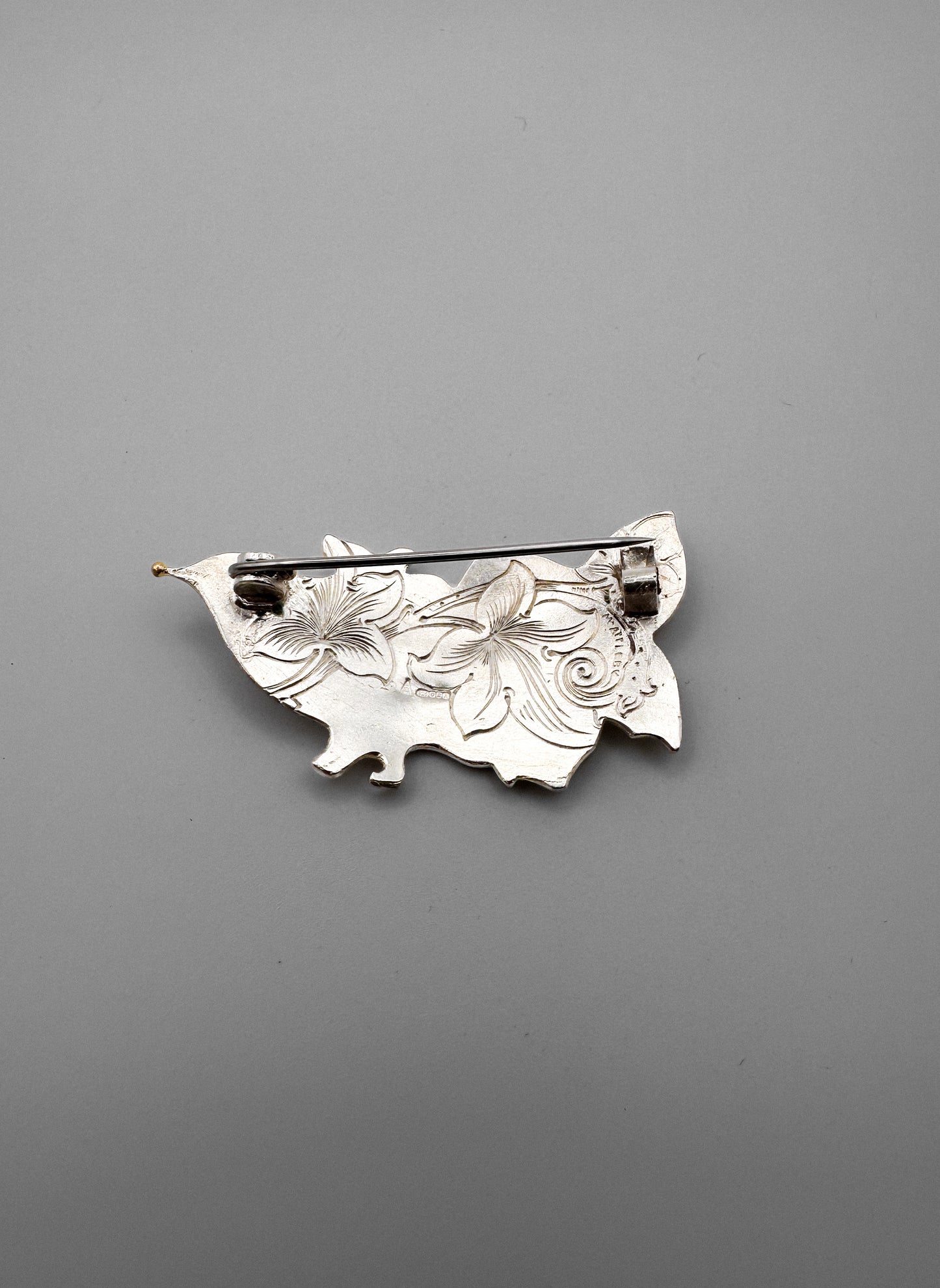 Wren and Ivy Brooch